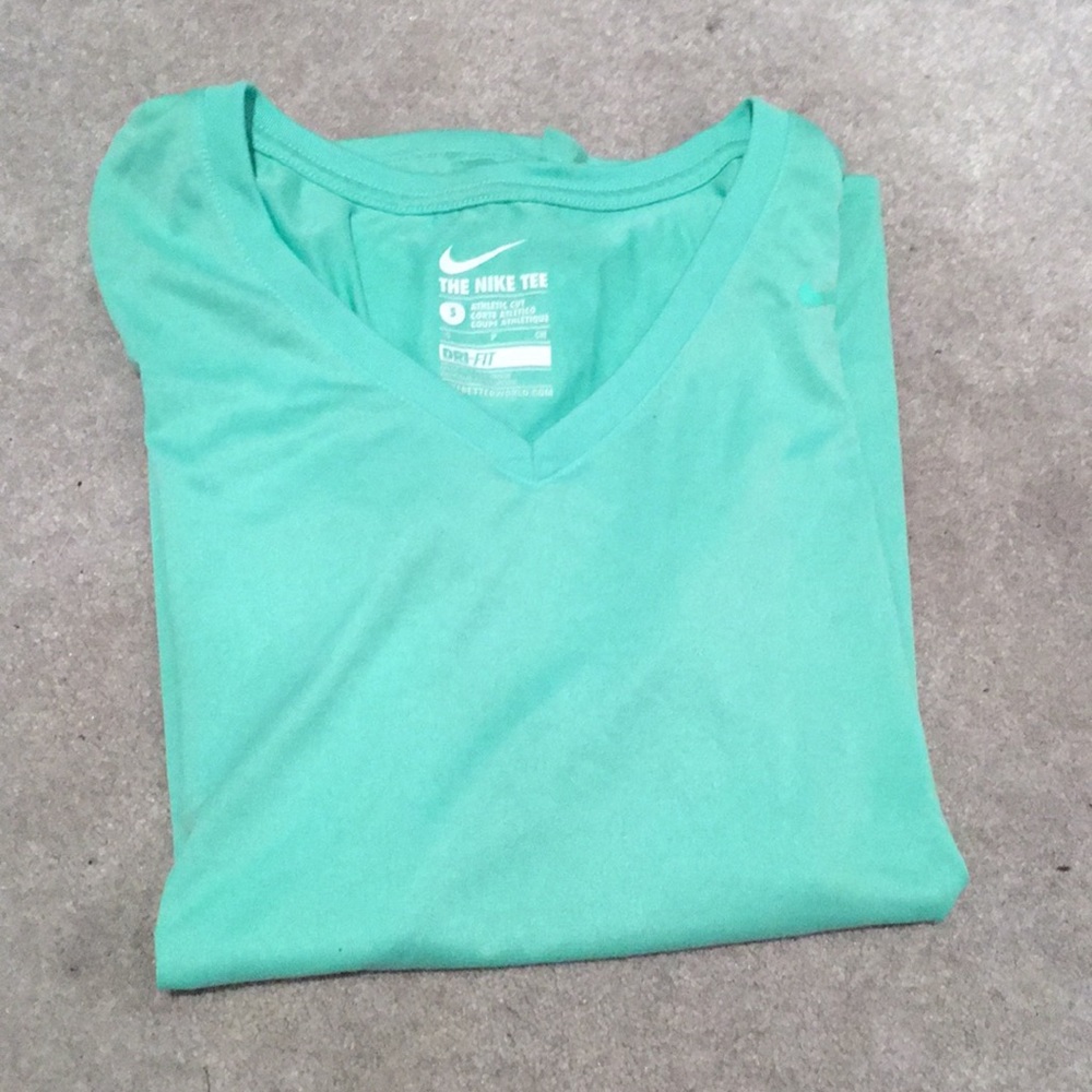 Dri-fit v neck